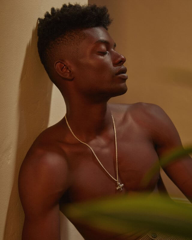 A model wears a Romeo & Penelope silver chain photographed by Steven Taylor